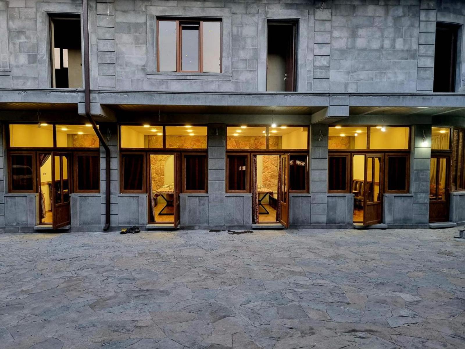 Rubin Hotel Goris Εξωτερικό φωτογραφία